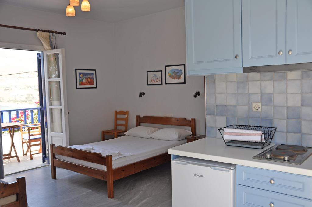 Nostos Studios Aegiali Room photo